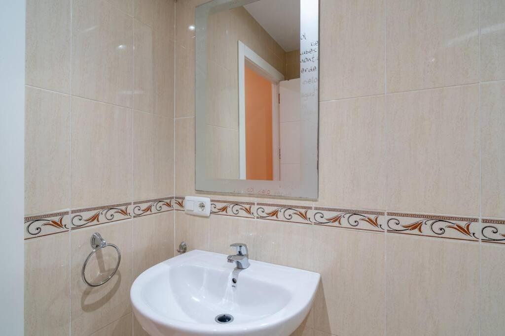 Adosado Con Vistas Al Mar Desde La Piscina Con Bbq Villa Velez Malaga Exterior photo
