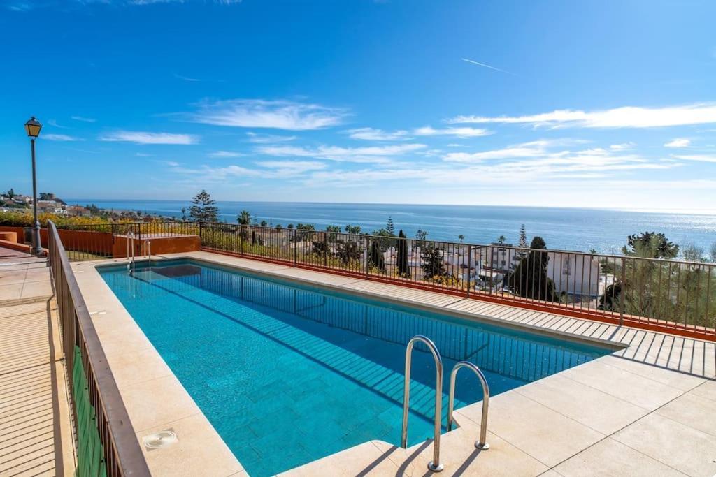 Adosado Con Vistas Al Mar Desde La Piscina Con Bbq Villa Velez Malaga Exterior photo